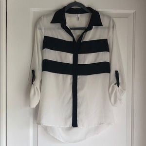 Maurices Black and white Blouse